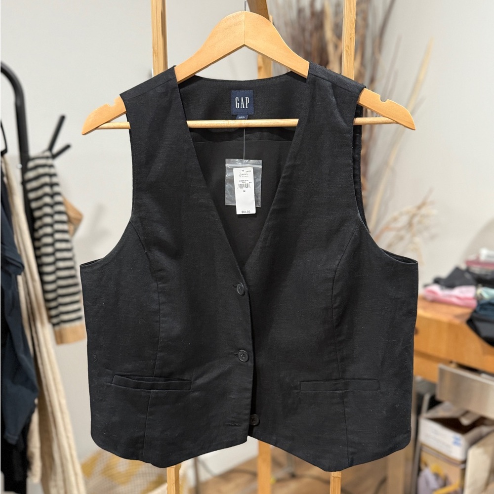 GAP Classic Black Linen Vest